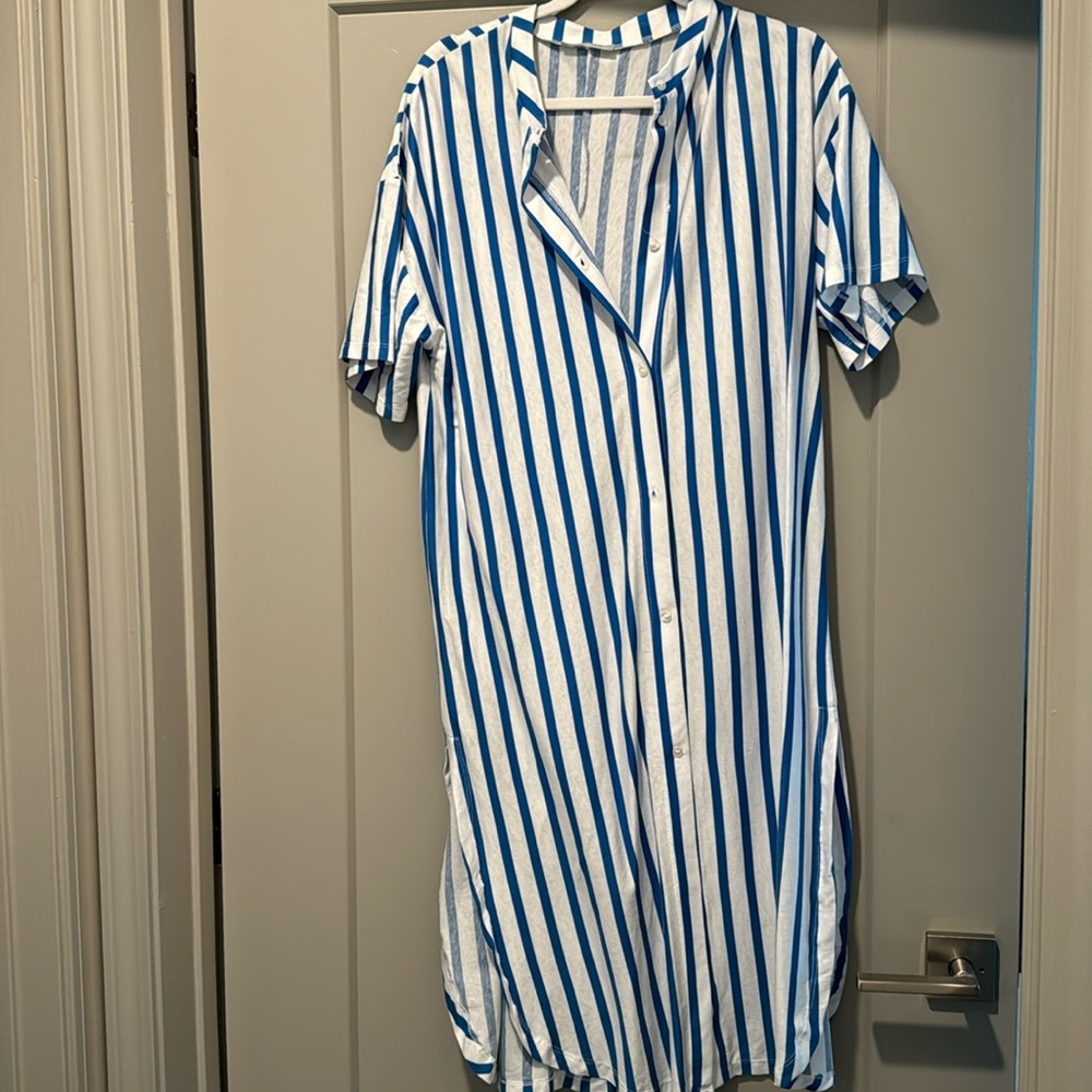 Button-down cotton dress